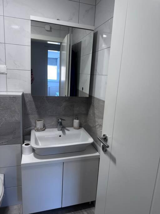 Apartman Pionirska Dolina SJJ Exterior photo