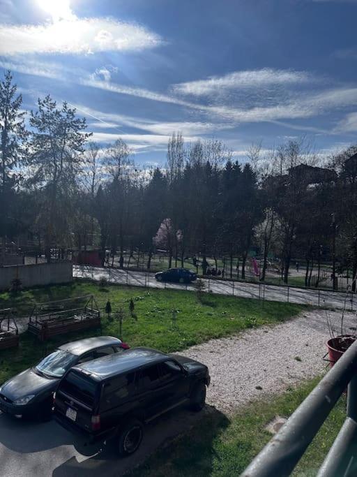 Apartman Pionirska Dolina SJJ Exterior photo