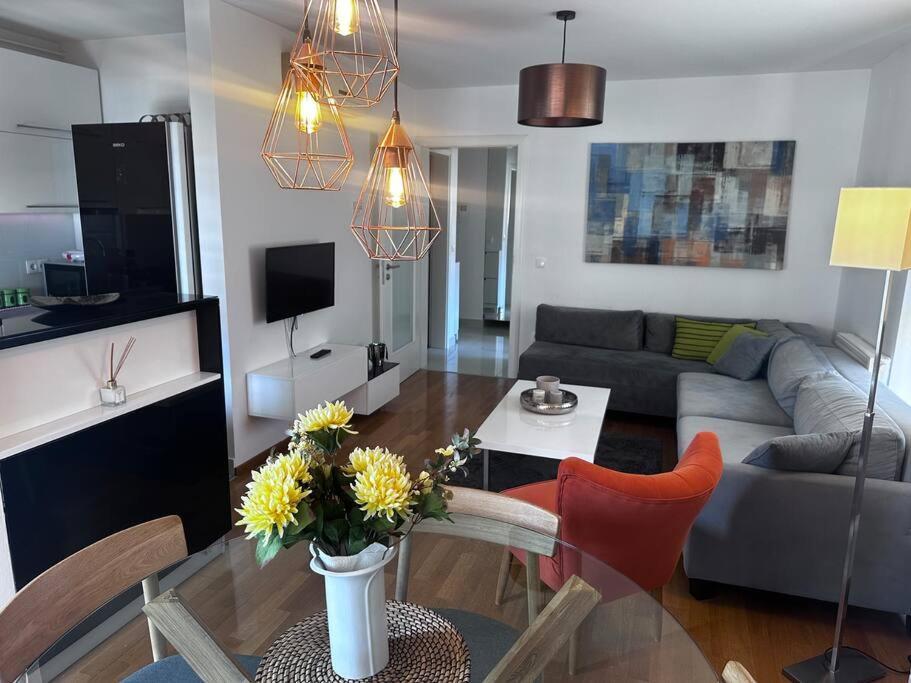 Apartman Pionirska Dolina SJJ Exterior photo
